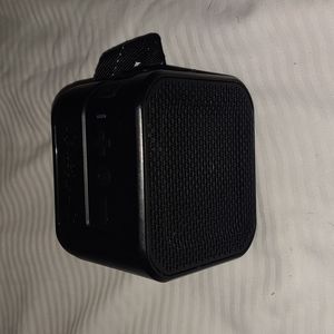 Skullcandy Barricade Mini Portable Bluetooth Speaker E1073